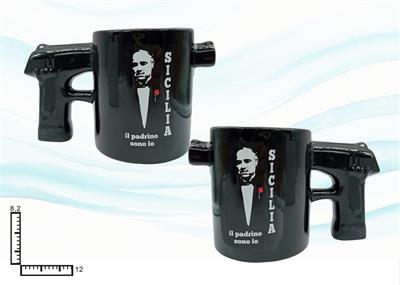 MUG NERO MAN.PISTOLA CERAMICA SICILIA CM12X6X8.2H